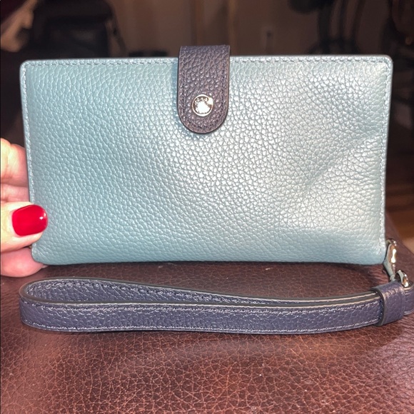 EUC Authentic Coach Leather Wristlet - Picture 1 of 5